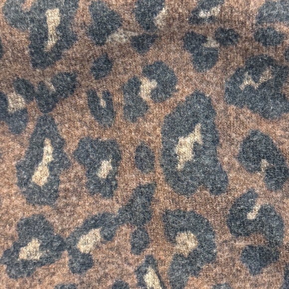 New with tags animal leopard print ladies women 3/4 sleeve blouse top shirt sz S - Picture 9 of 9